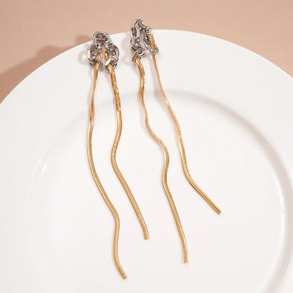 Pendientes Colgantes V Dorados con Flecos - 9.5cm