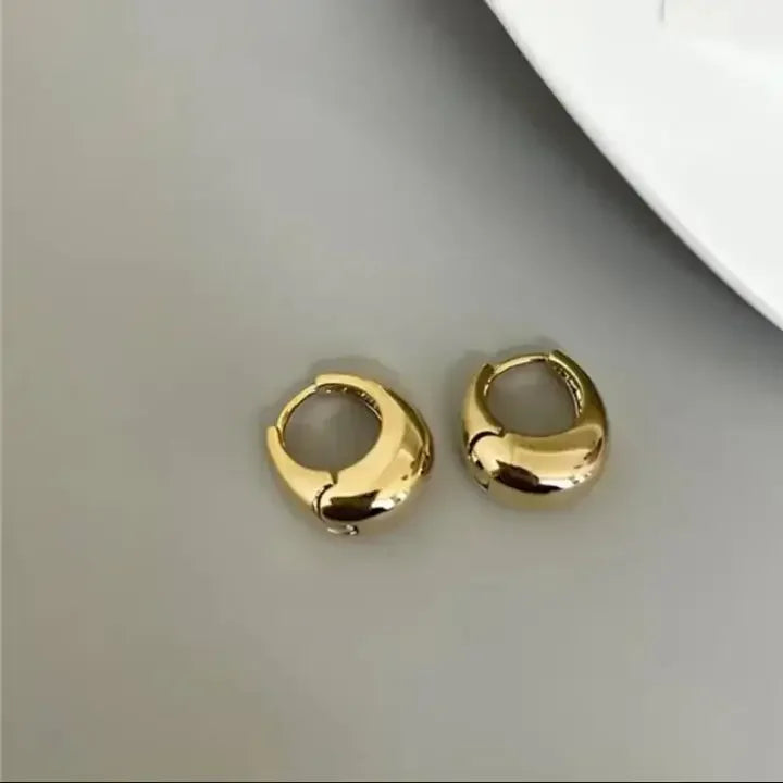 Pendientes Aro Ovalado Minimalista Dorado - 2.3cm