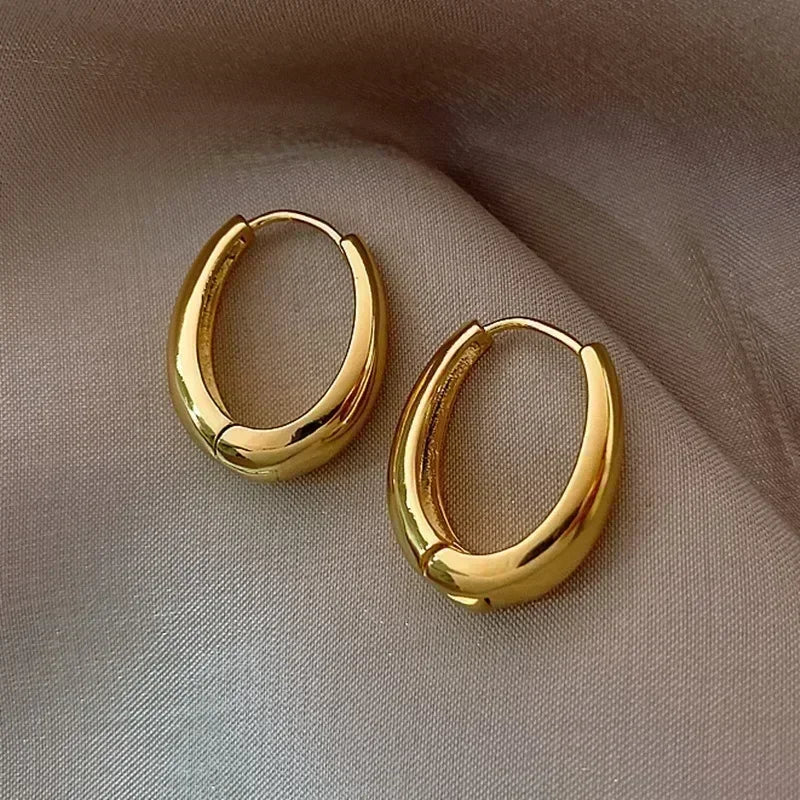Pendientes Aro Ovalado Minimalista Dorado - 2.3cm